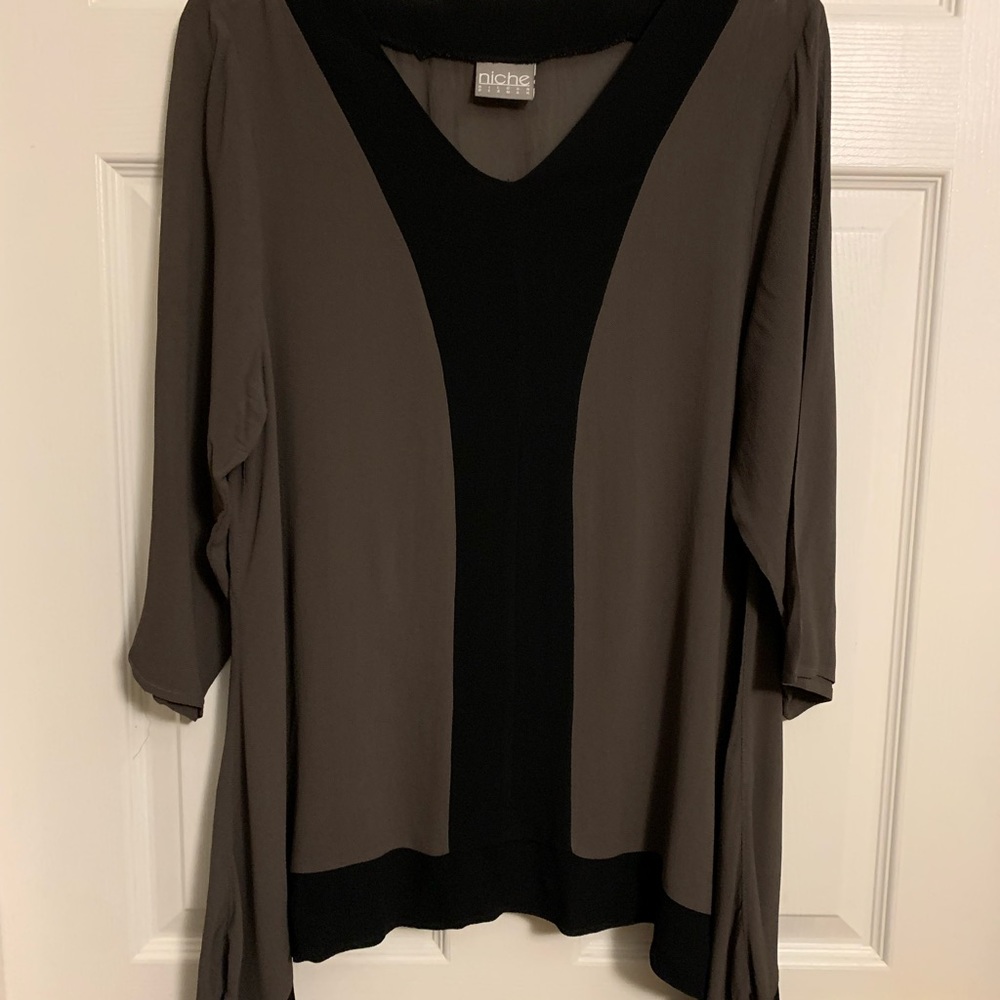 EUC Niche Nilgun Derman Color Block Tunic Top, Size L.